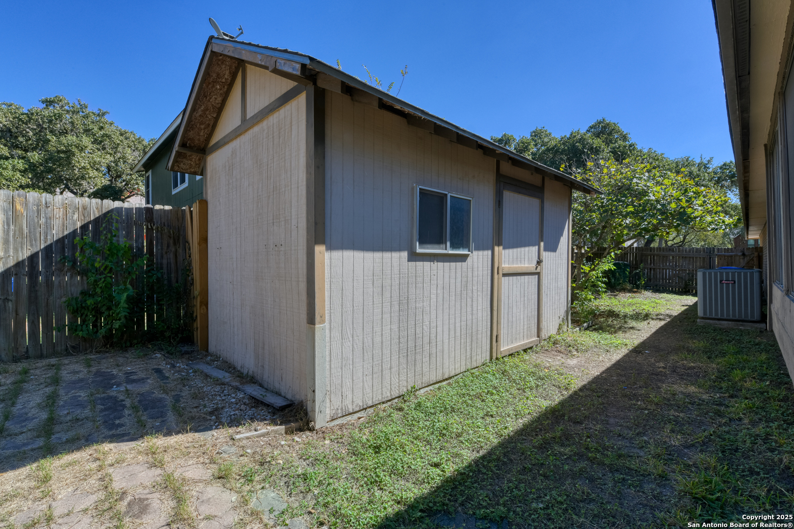 9211 Linbrooke