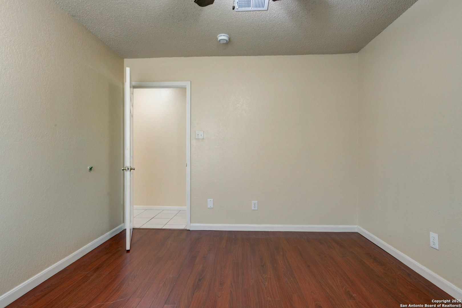 9211 Linbrooke
