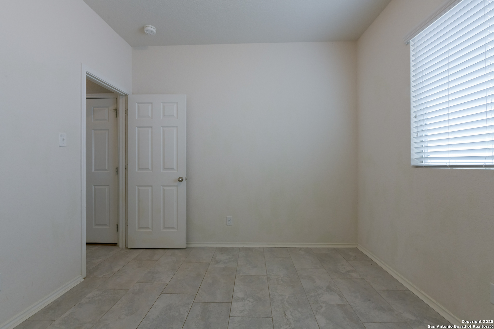 8643 Silver Willow