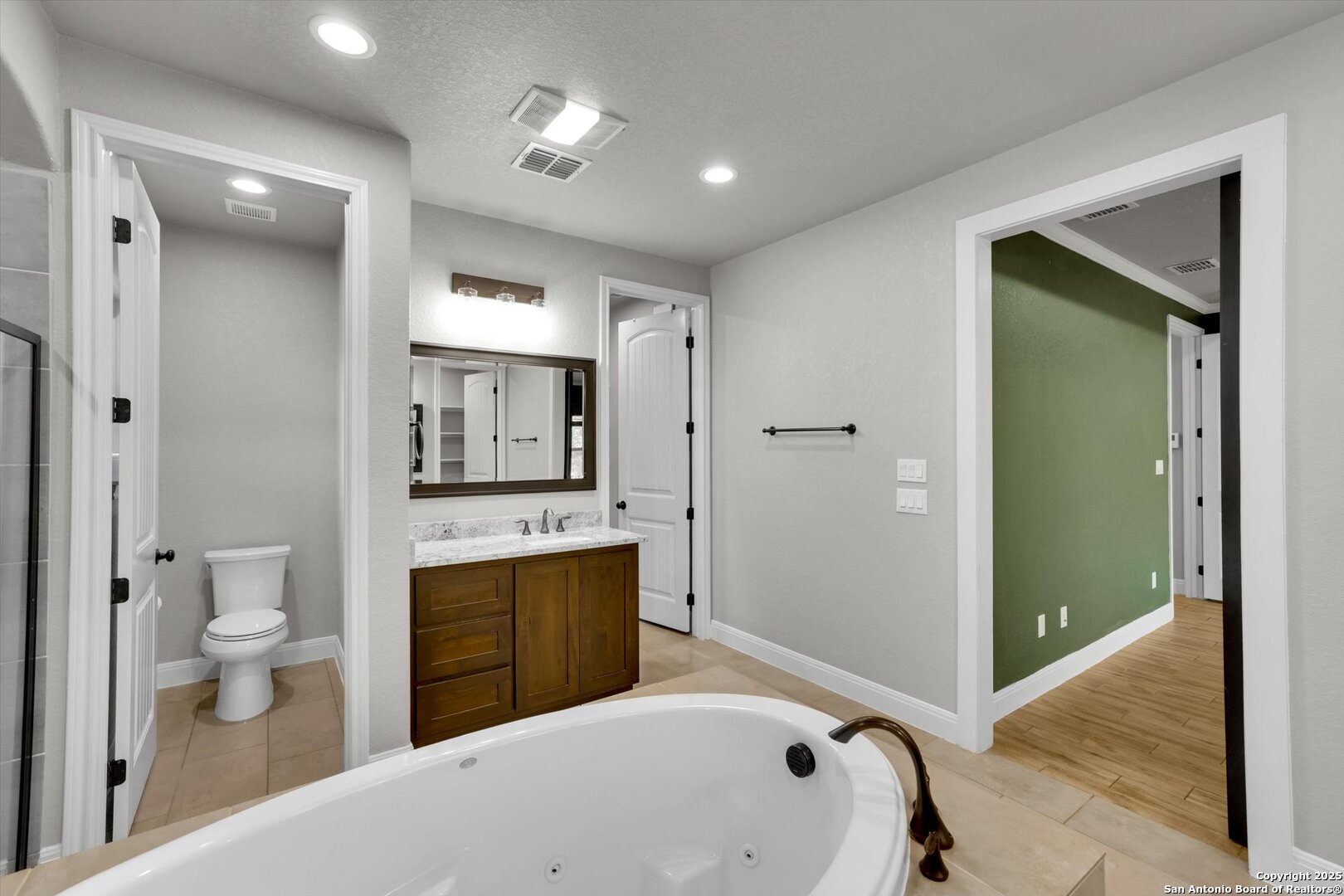 839 Shady Grove