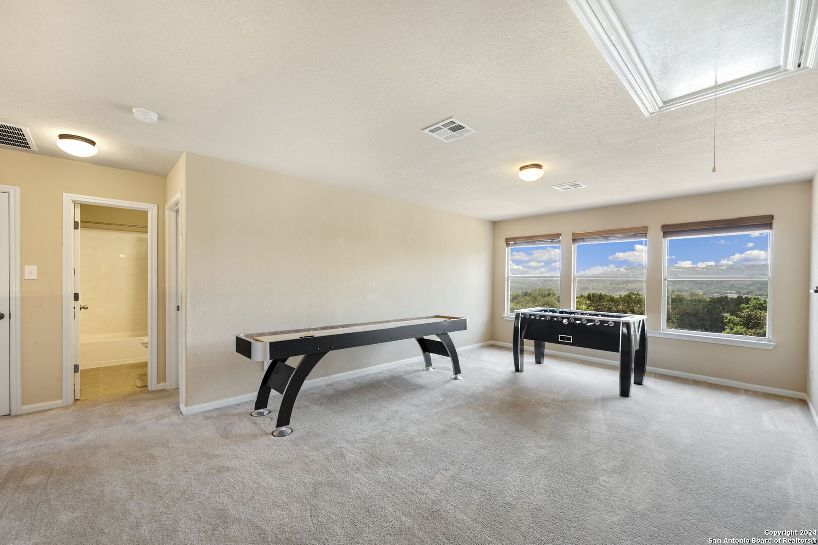 17132 Bandera Rd