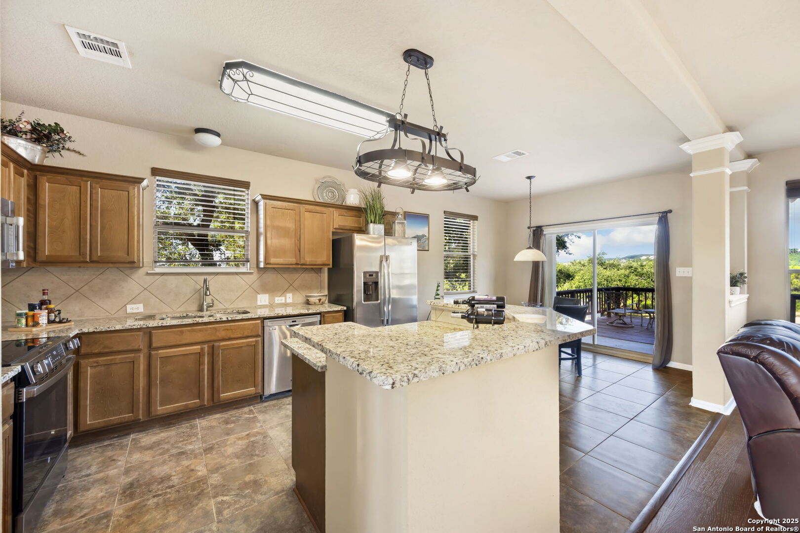 17132 Bandera Rd