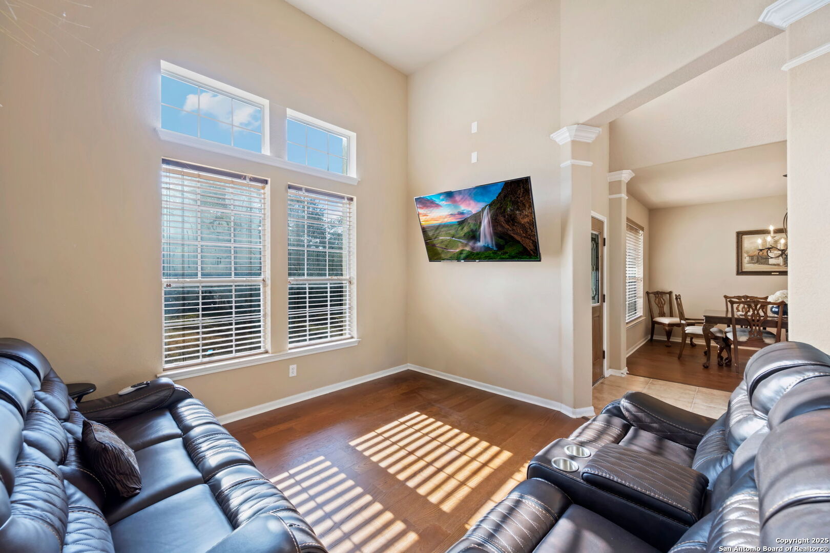 17132 Bandera Rd