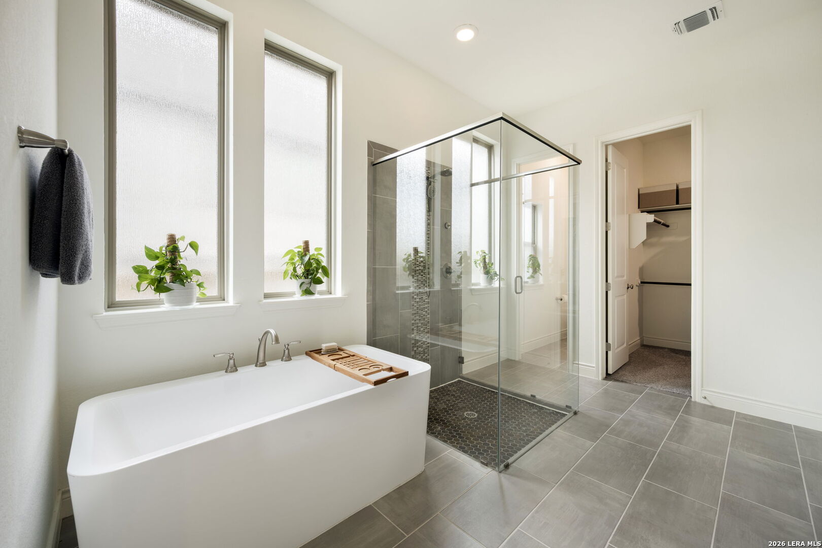 1159 Cadogan Squire
