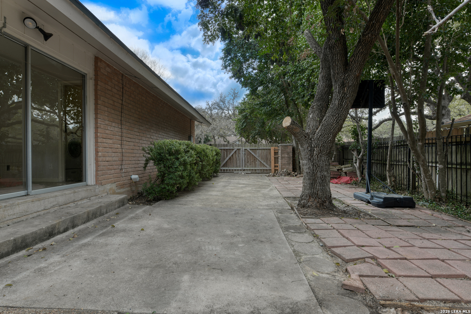 11519 Whisper Moss St