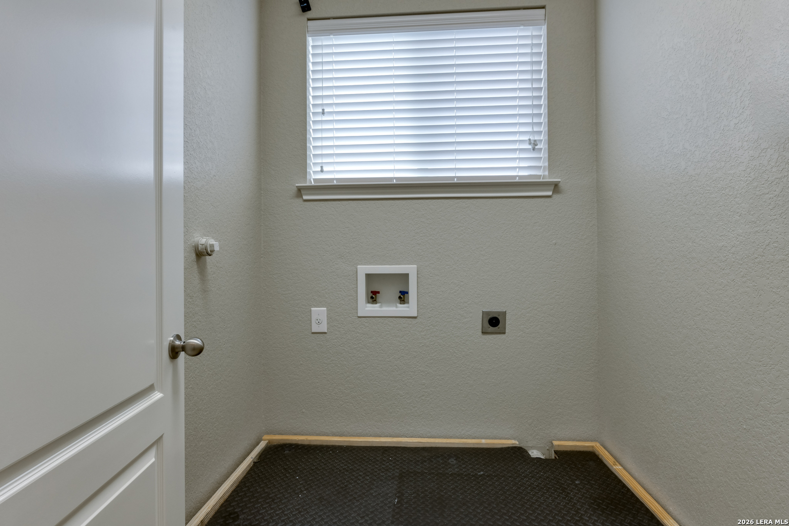 2934 Elm Tree Park