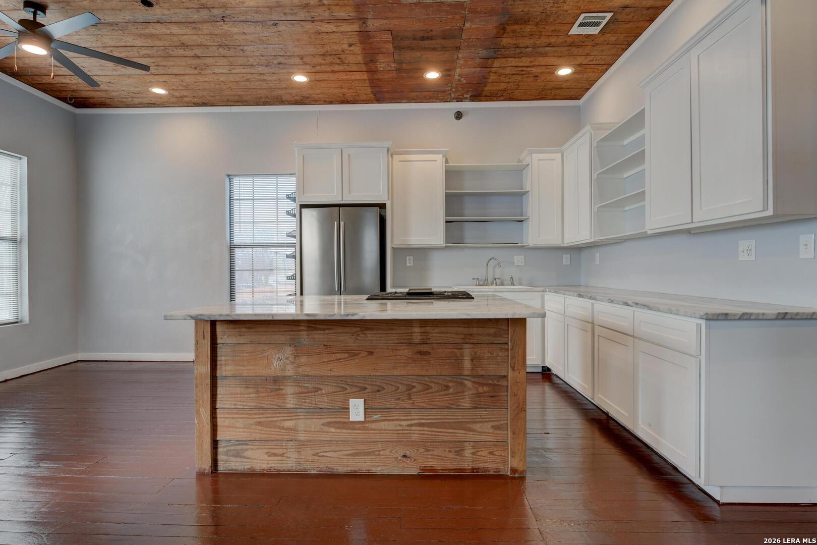 1023 Monterey St.