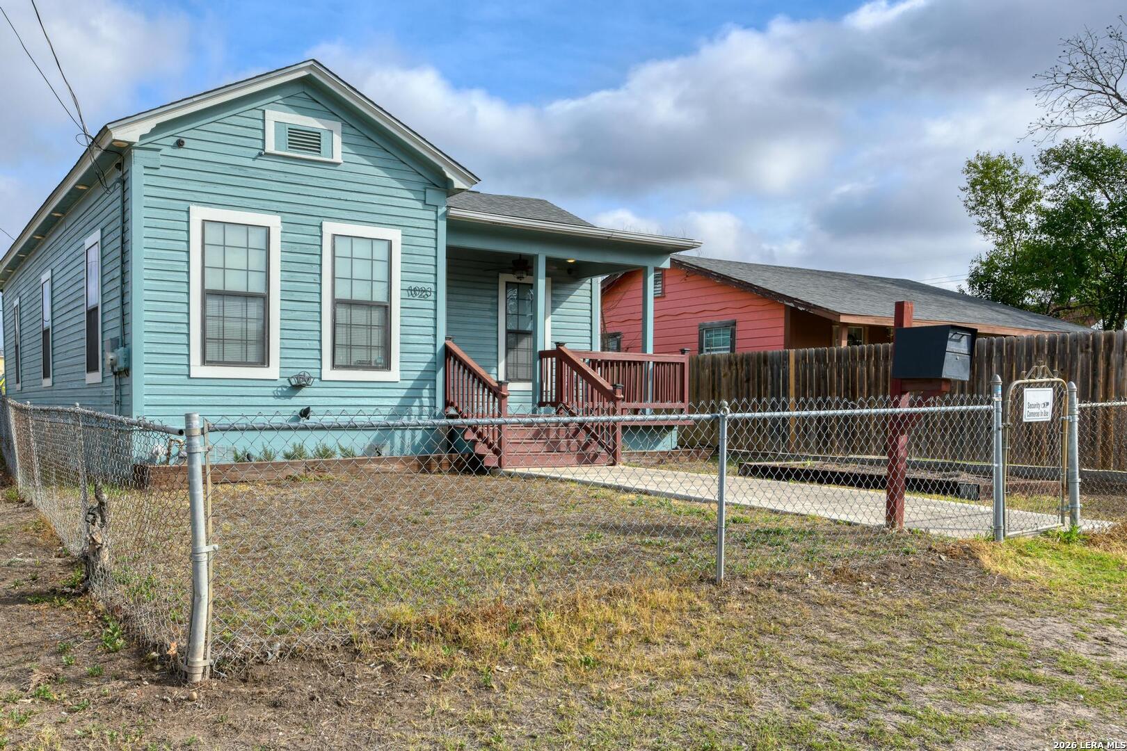 1023 Monterey St.
