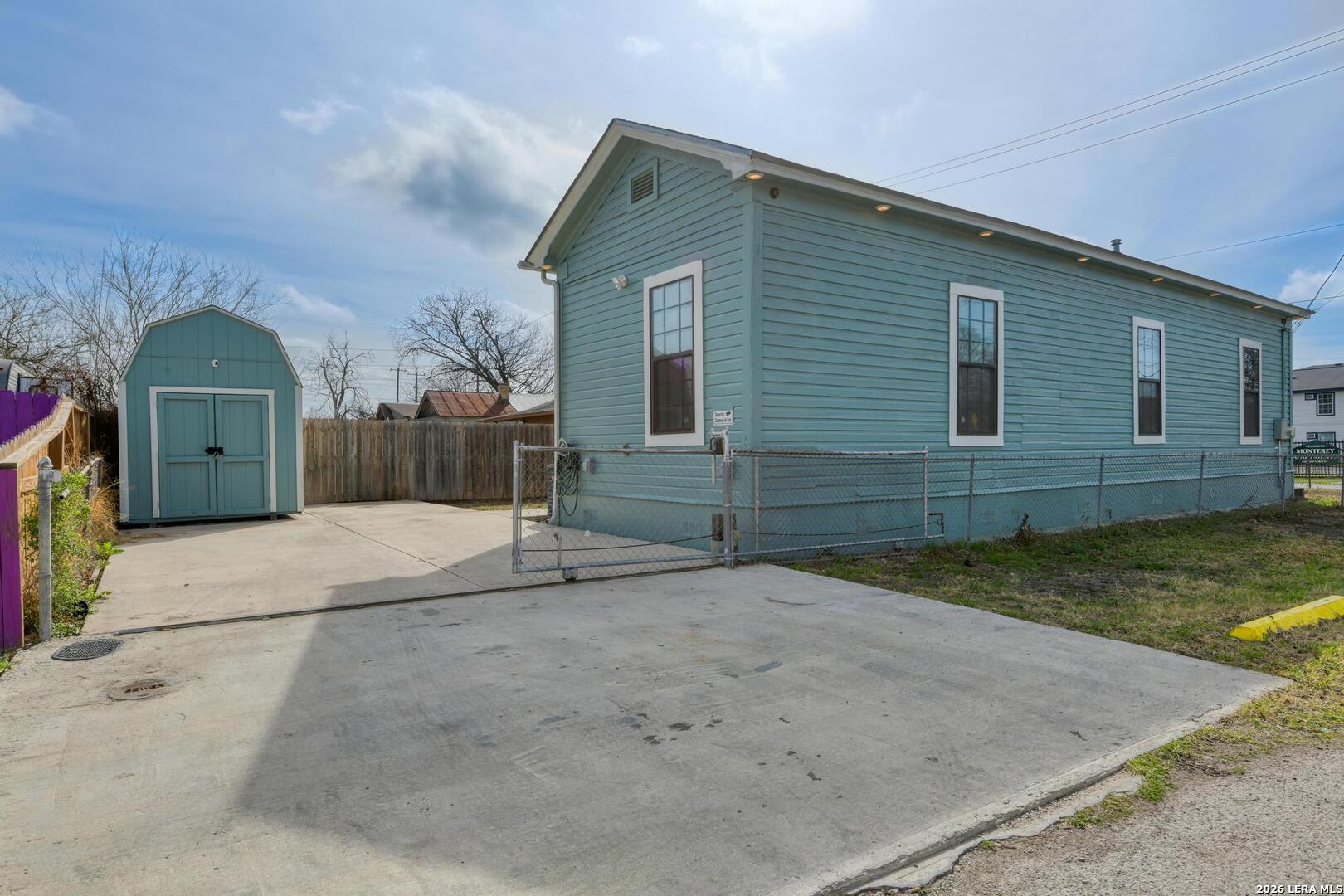 1023 Monterey St.