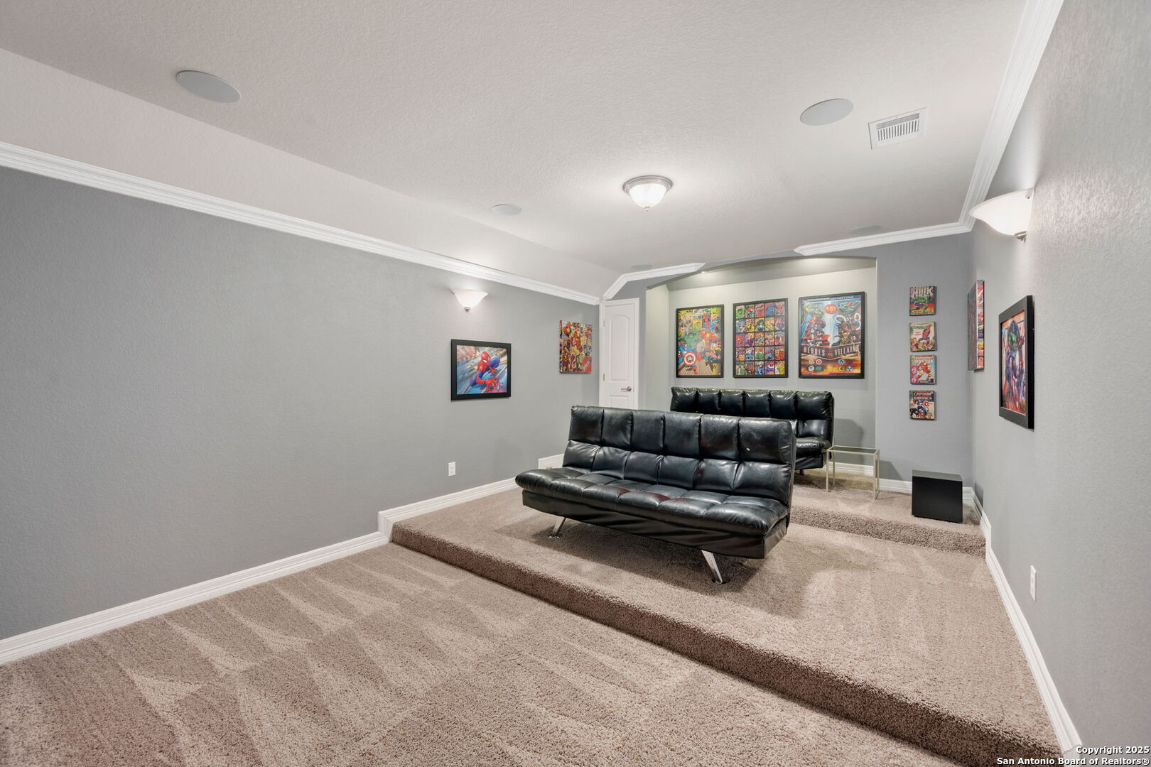 208 Roundtop Hill