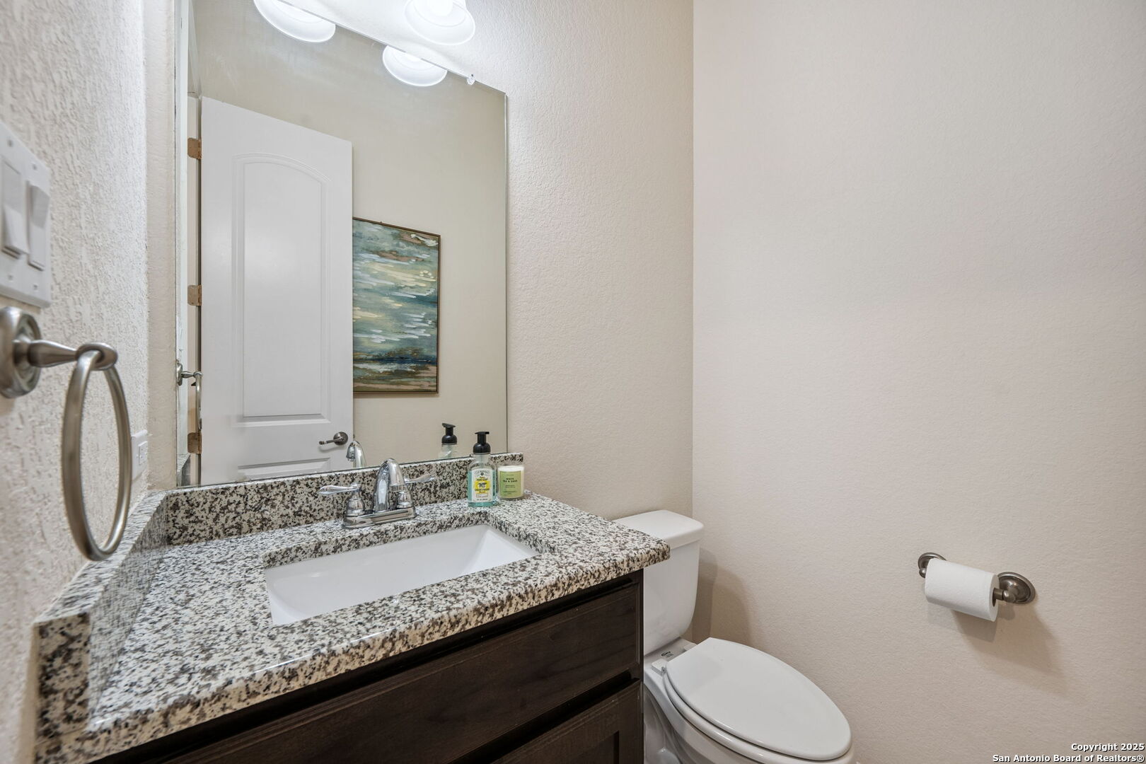 208 Roundtop Hill