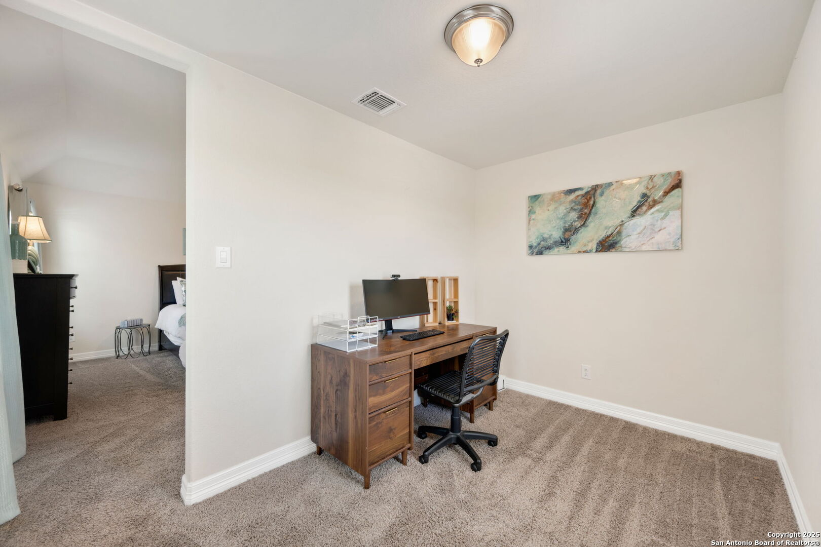 208 Roundtop Hill