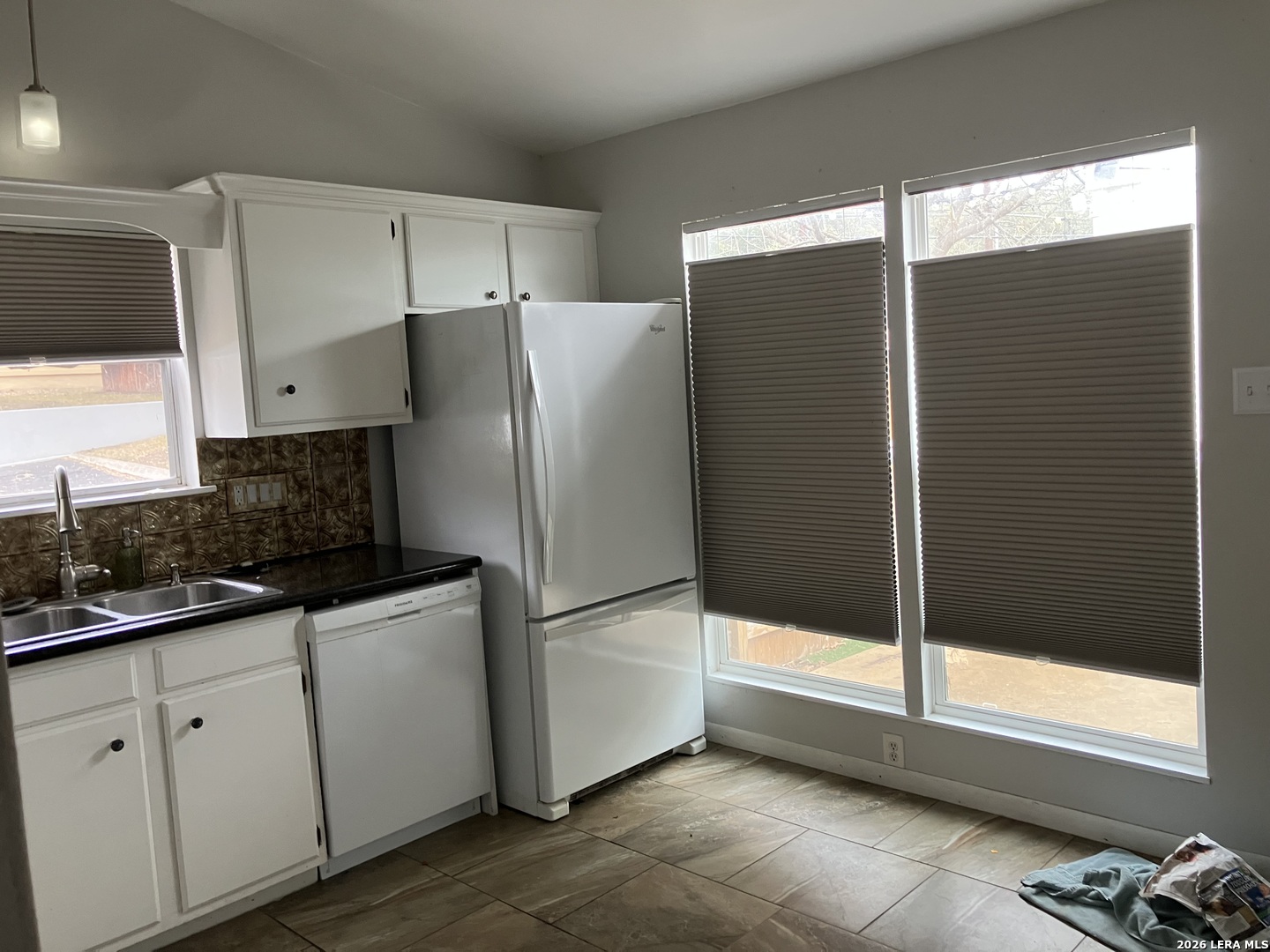 11303 Vance Jackson A5