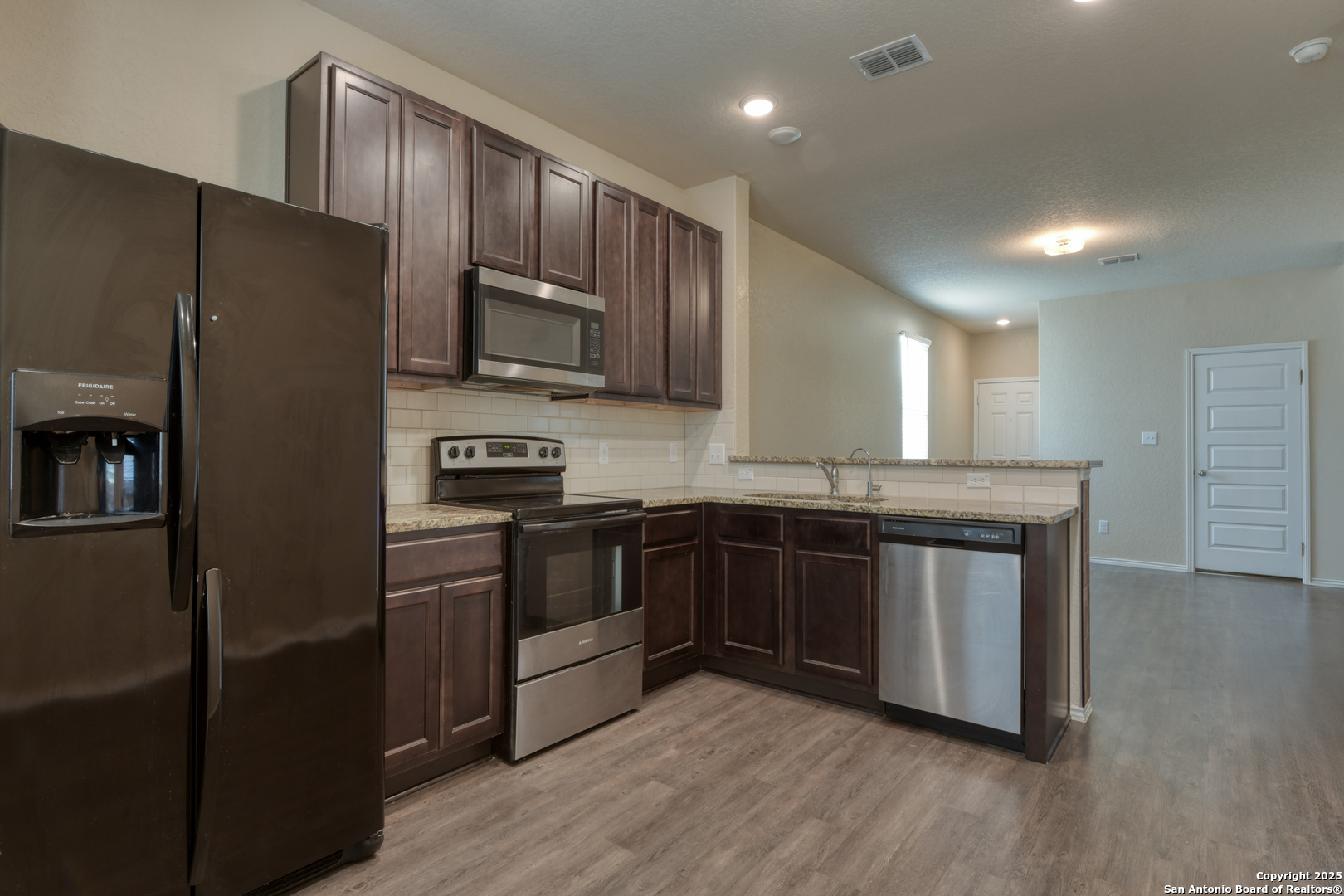 3931 Somers Crest