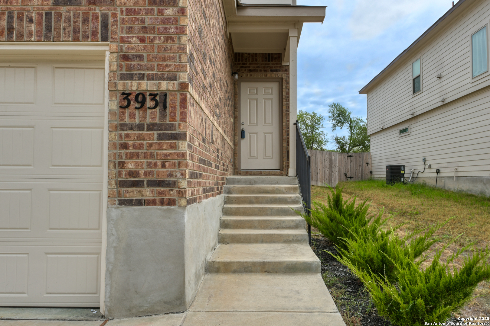 3931 Somers Crest