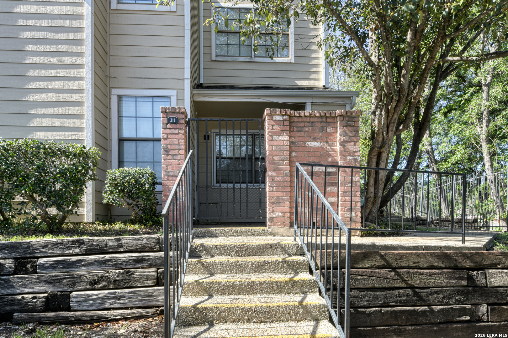 11610 Vance Jackson 311