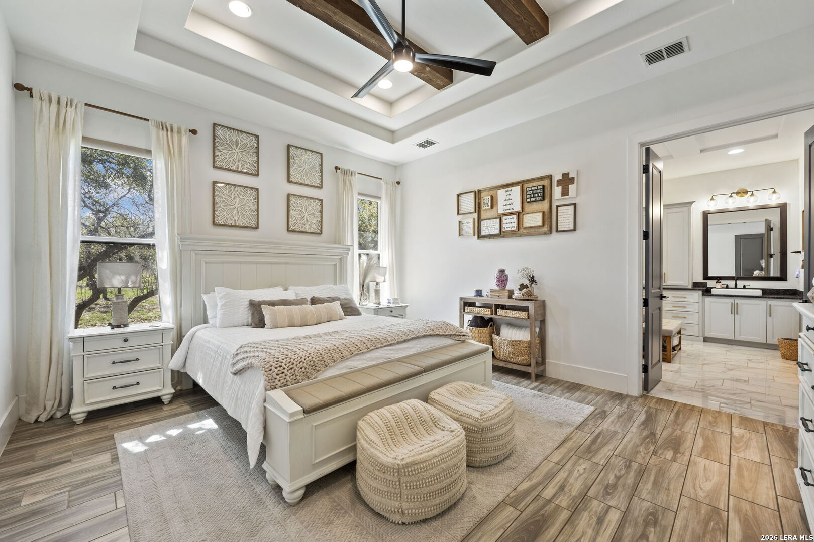 979 Belle Oaks
