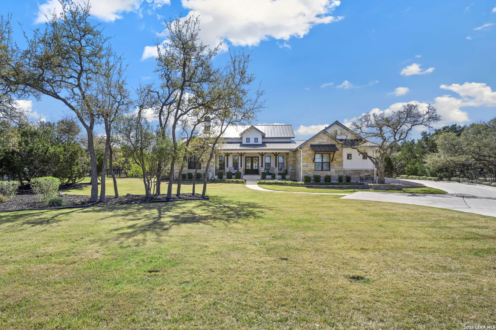 979 Belle Oaks