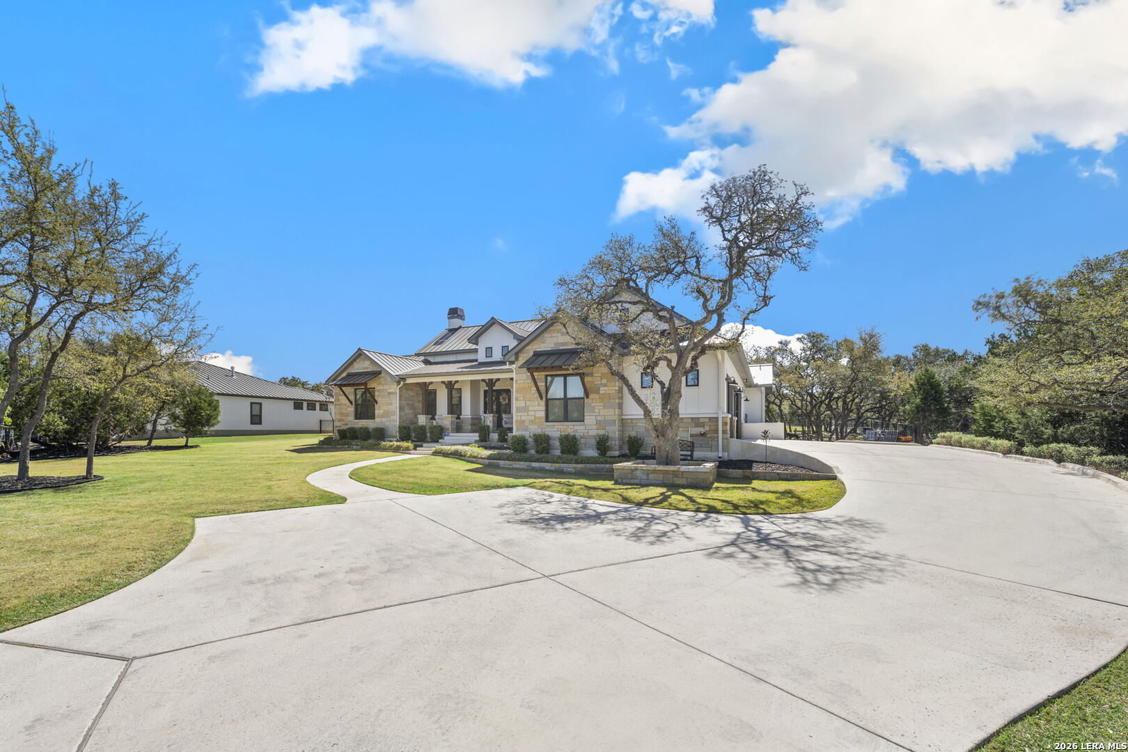 979 Belle Oaks
