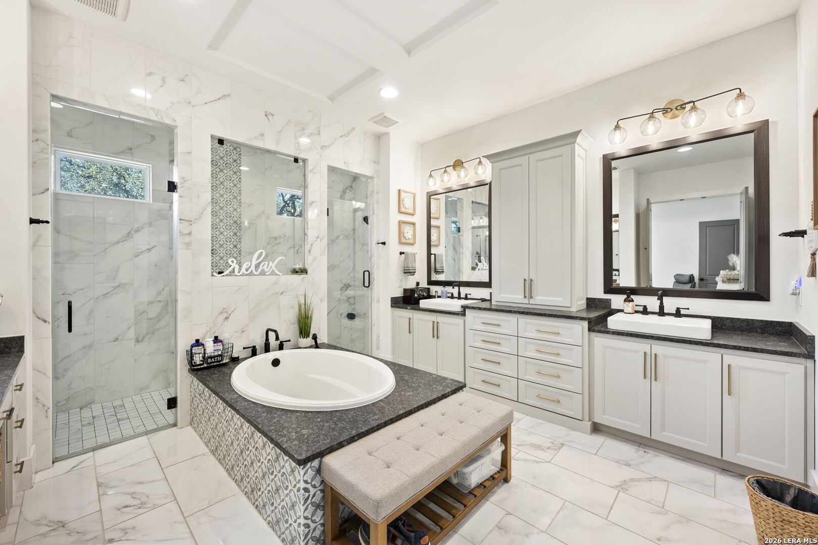 979 Belle Oaks