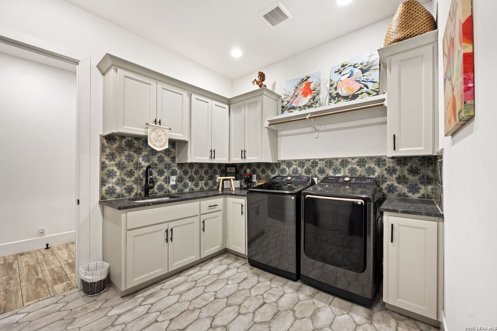979 Belle Oaks