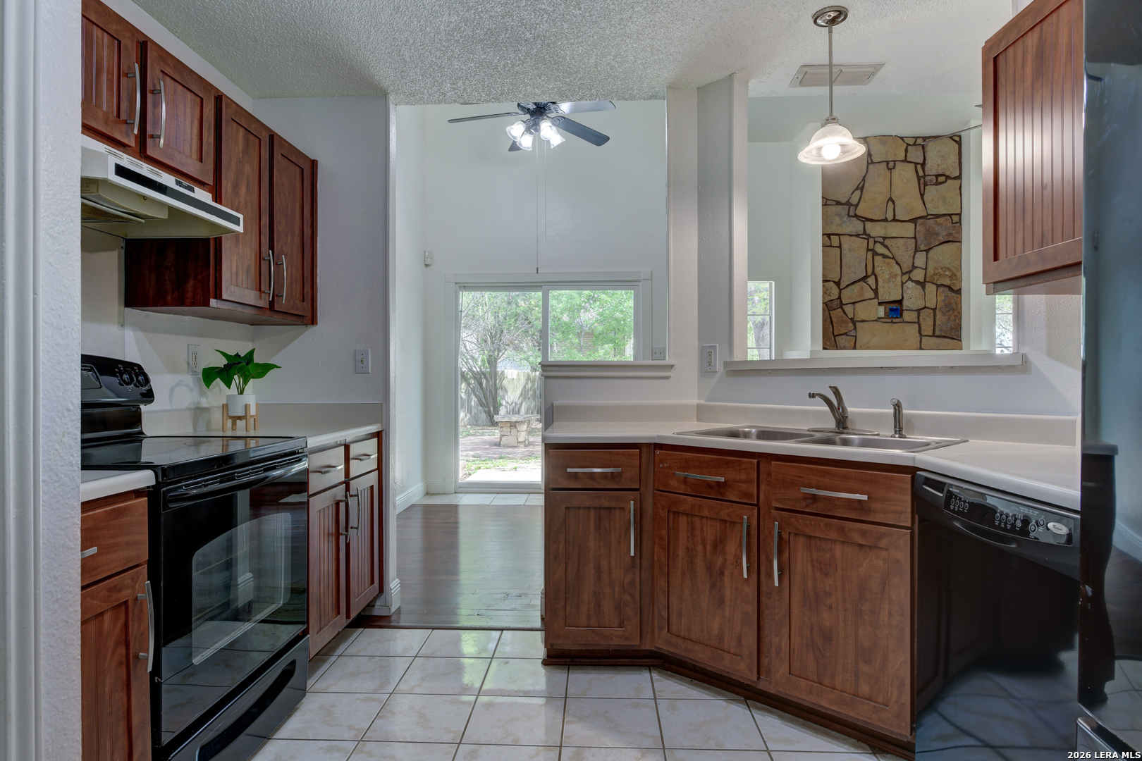 9107 Ridge Mill