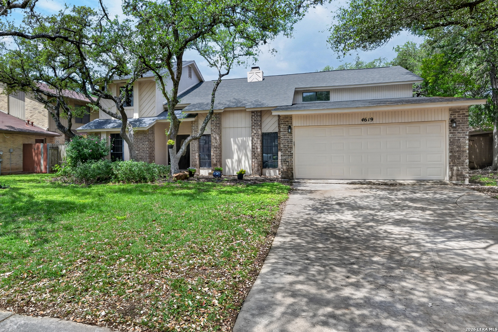 4619 Spotted Oak Woods