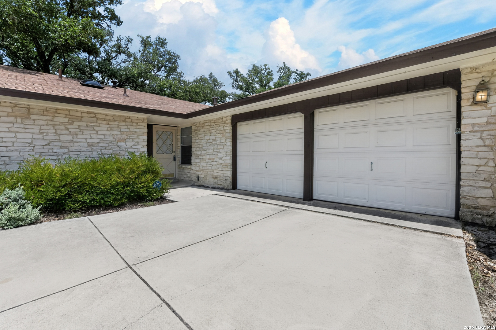 5823 BOGART DR