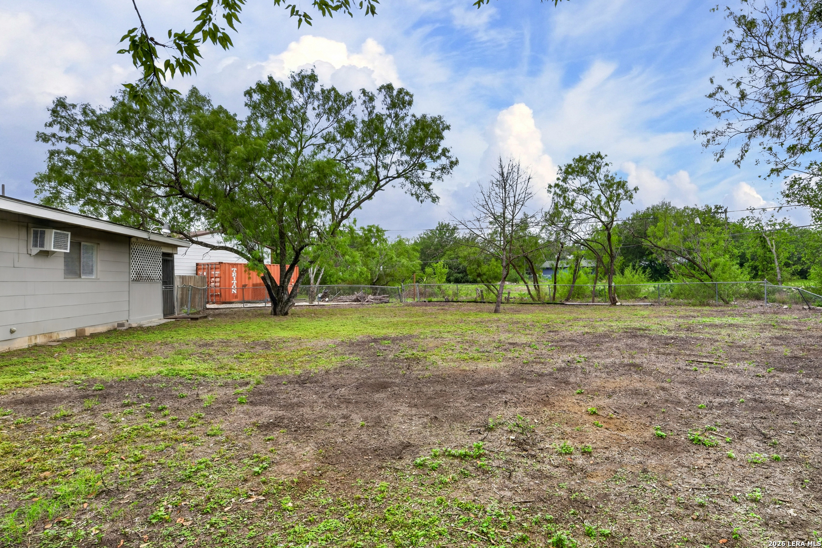 6039 GOLDEN VALLEY DR