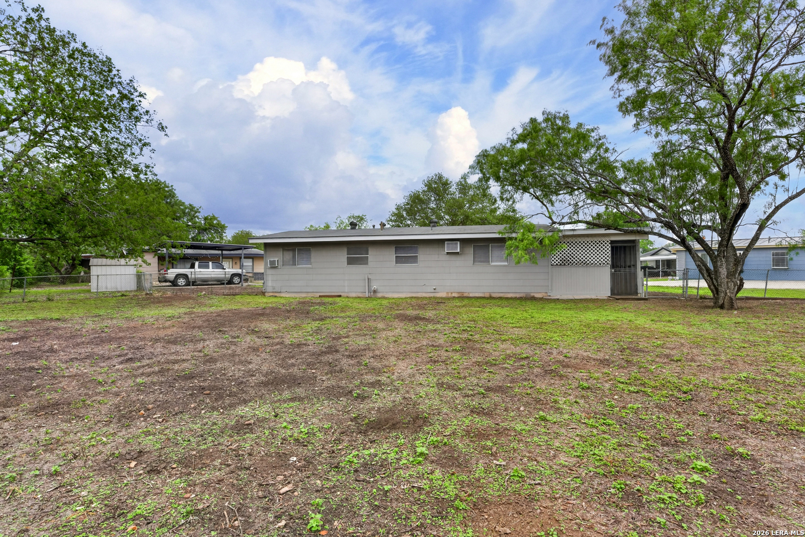 6039 GOLDEN VALLEY DR