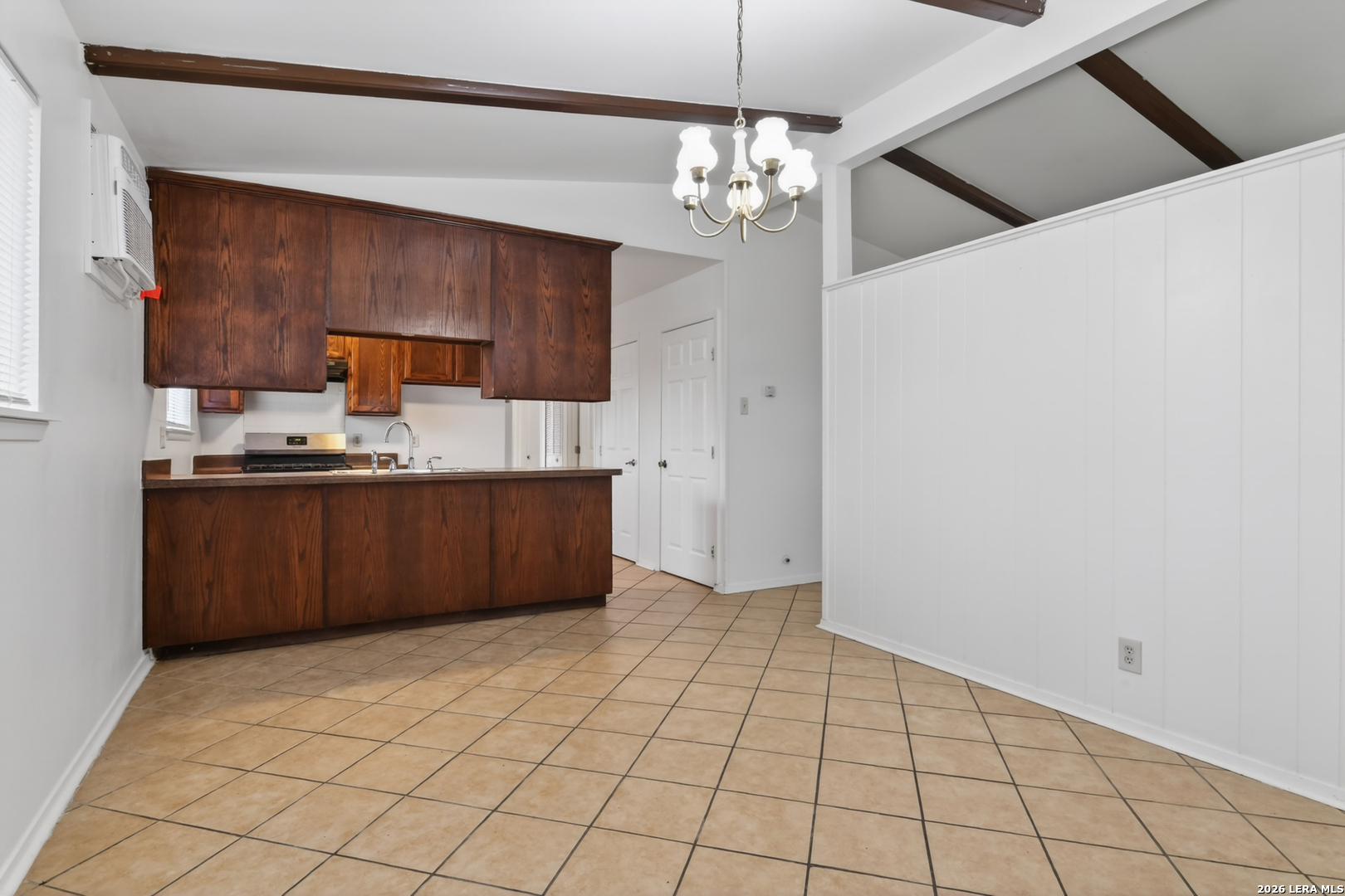 6039 GOLDEN VALLEY DR