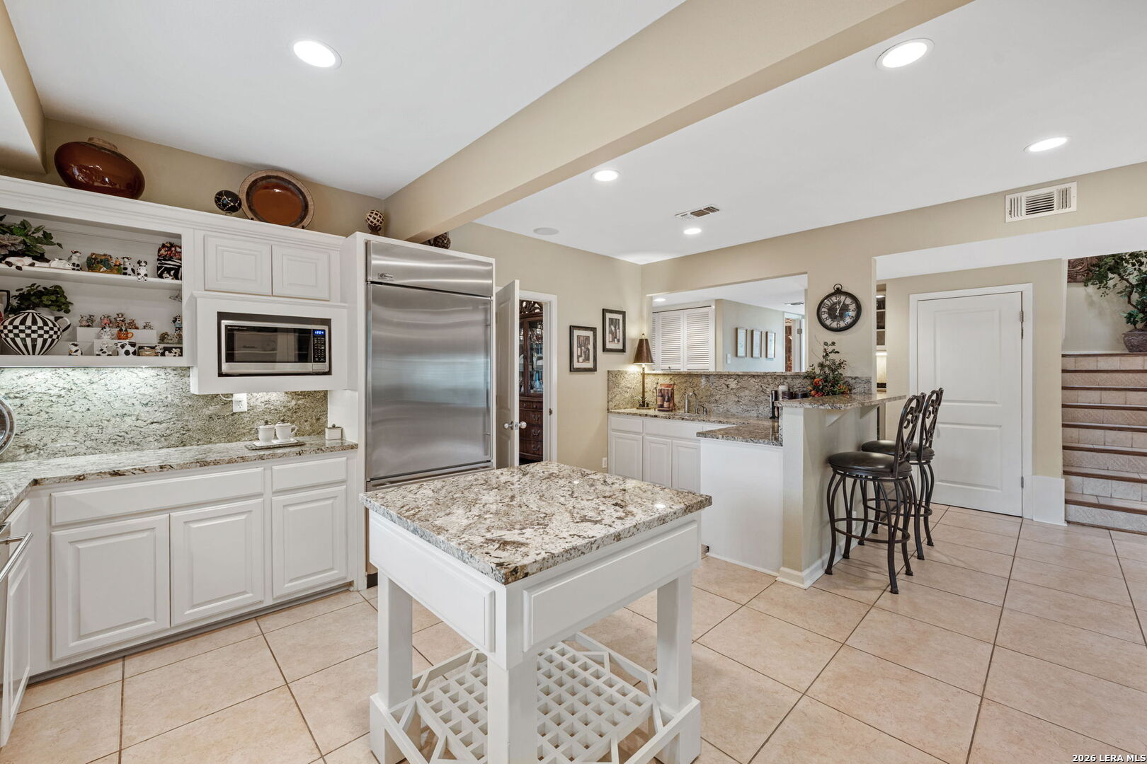 207 E SUNSET RD