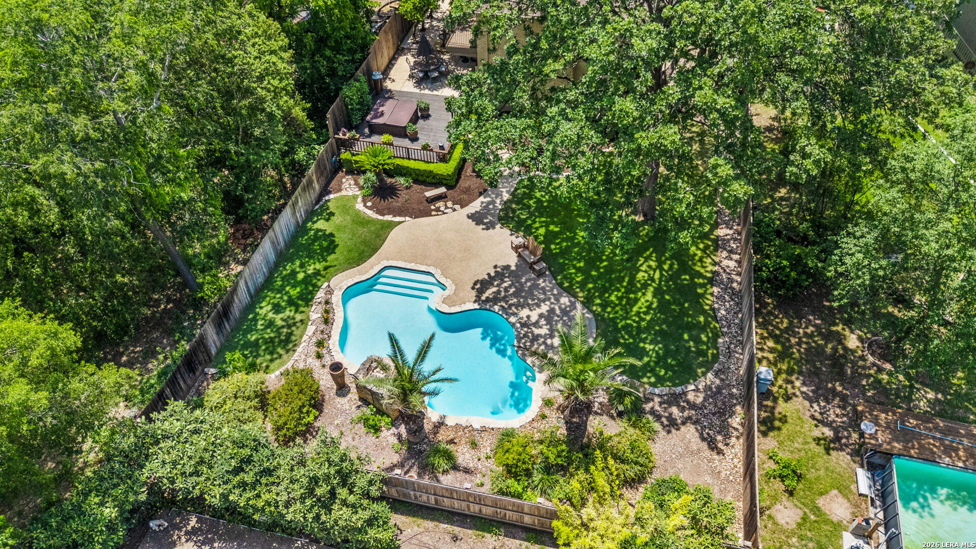 207 E SUNSET RD
