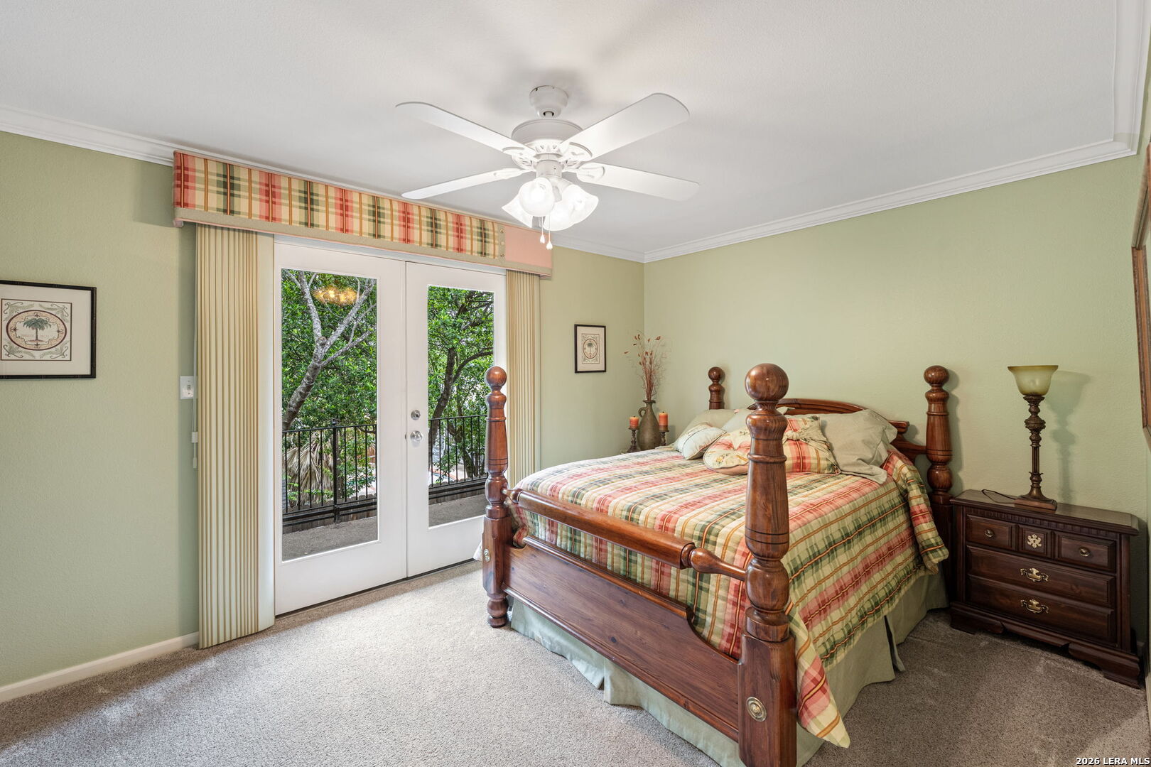 207 E SUNSET RD