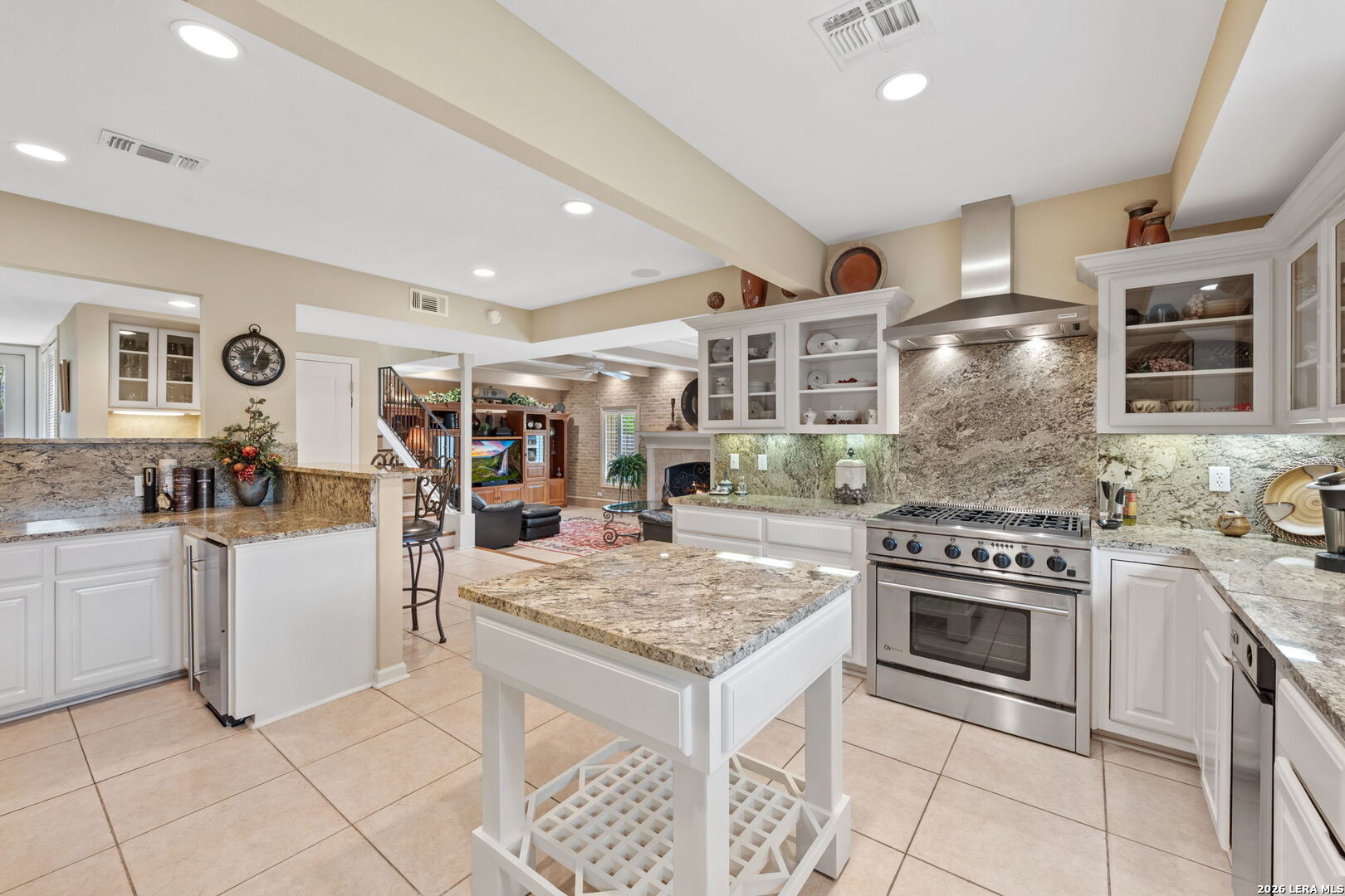 207 E SUNSET RD