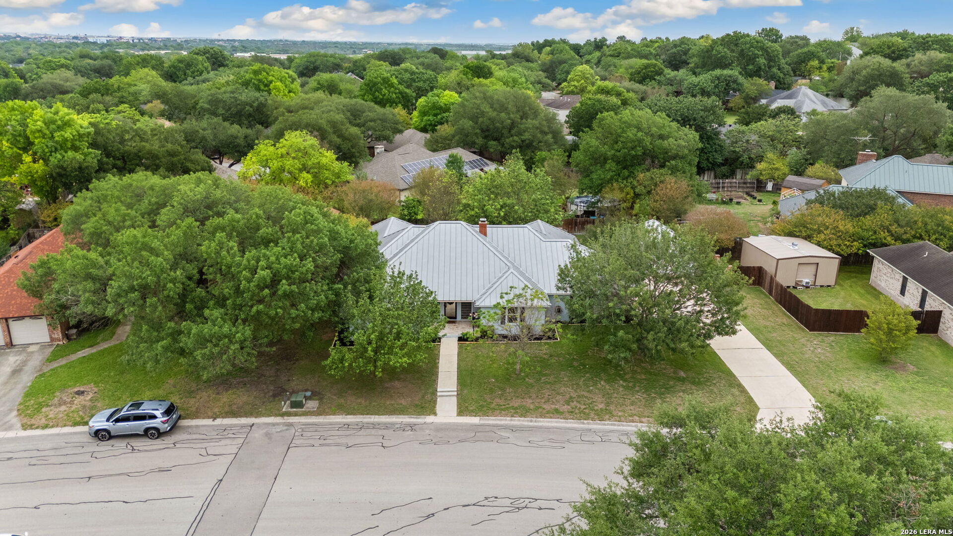 1827 PALACE DR