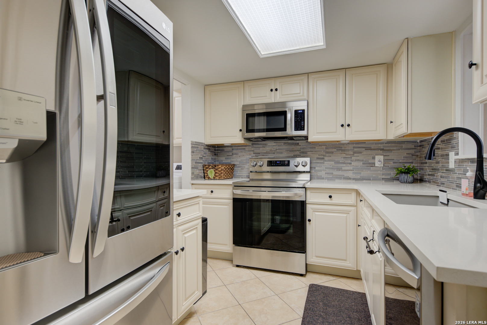 11303 Vance Jackson L2
