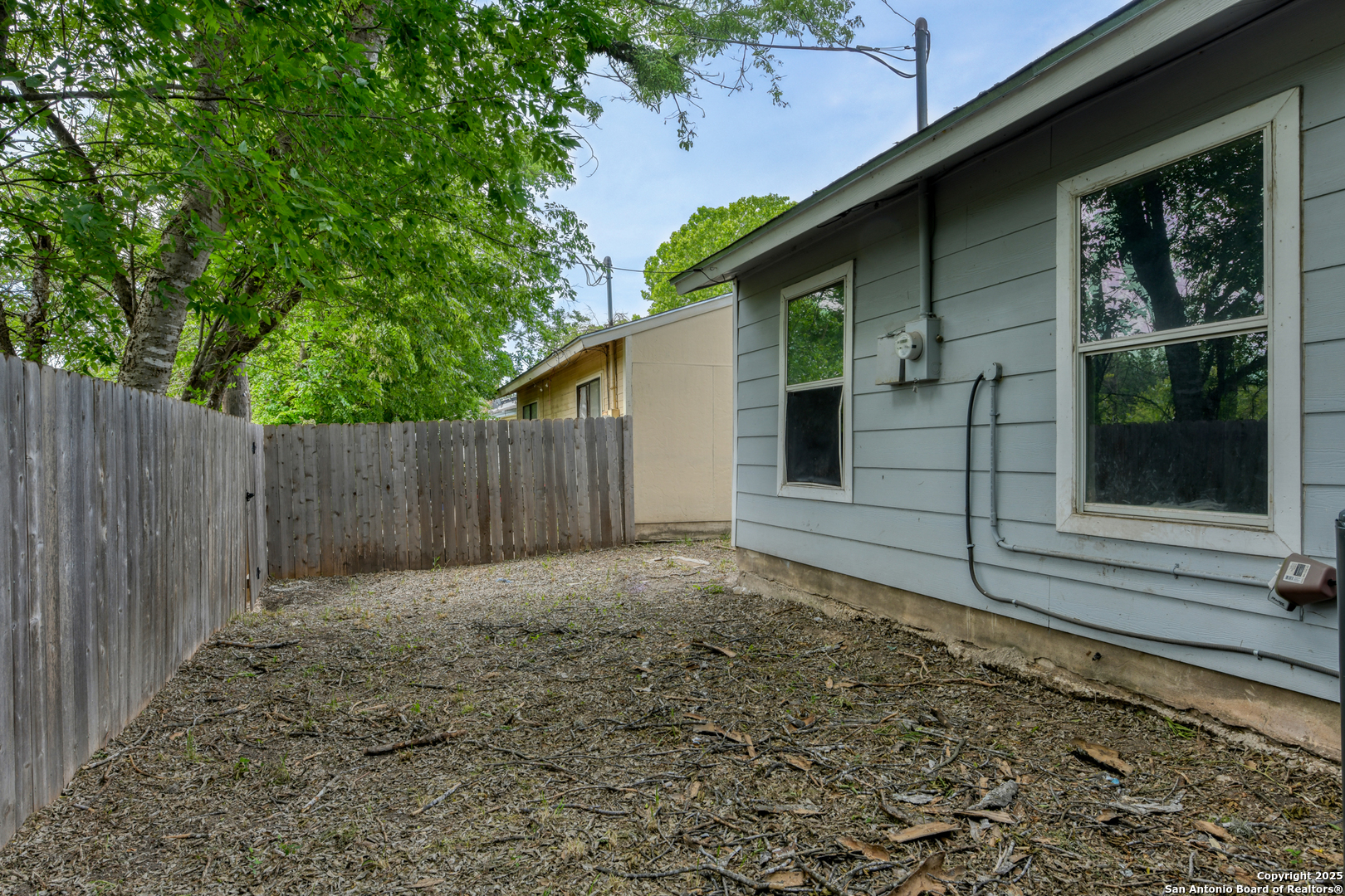 4342 LEHMAN DR