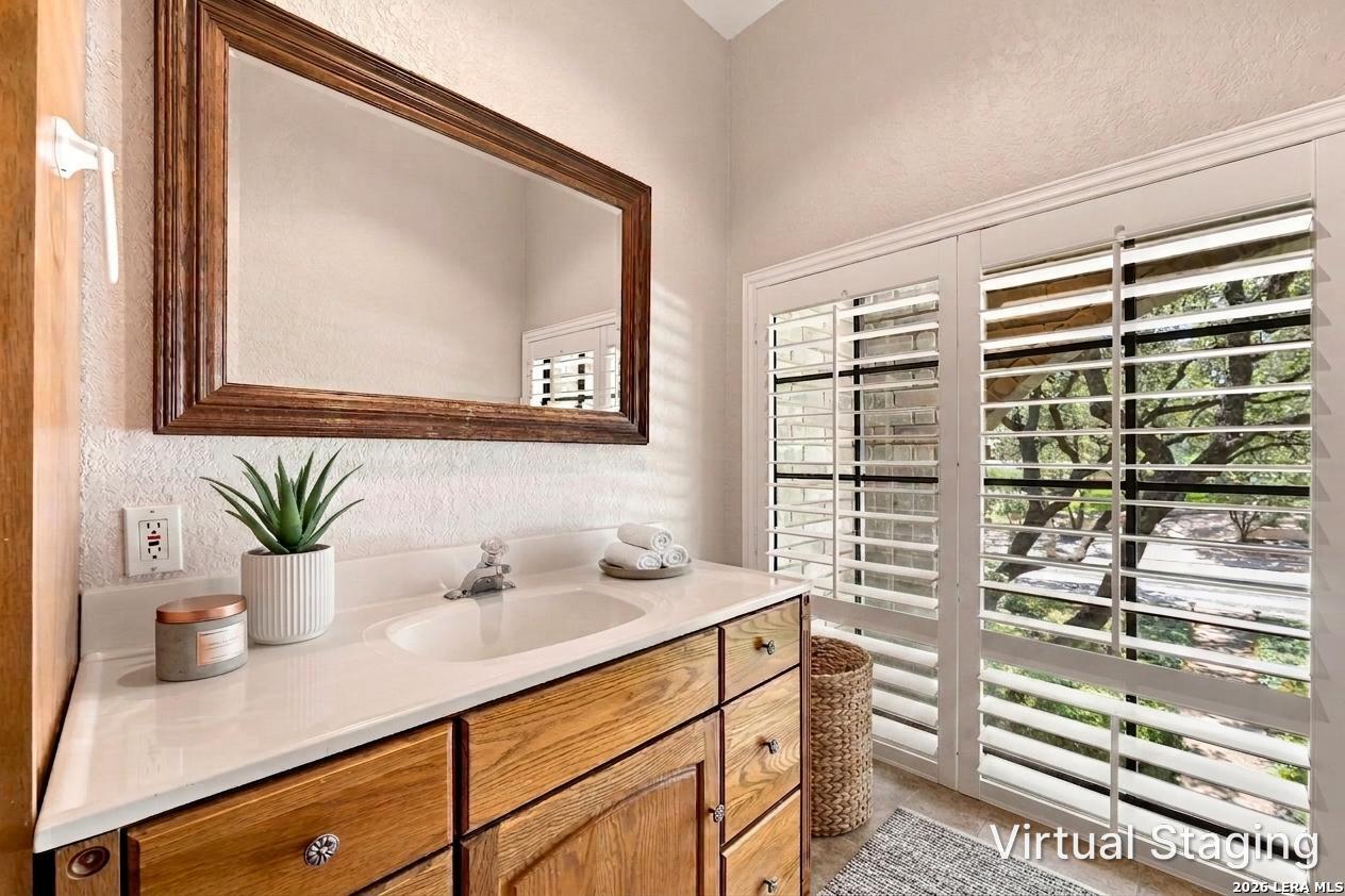 15666 Dove Meadow