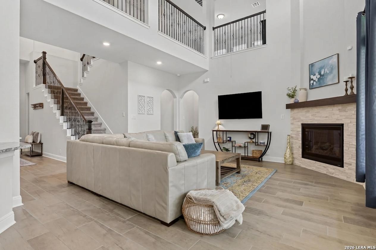 27617 FALLS CV