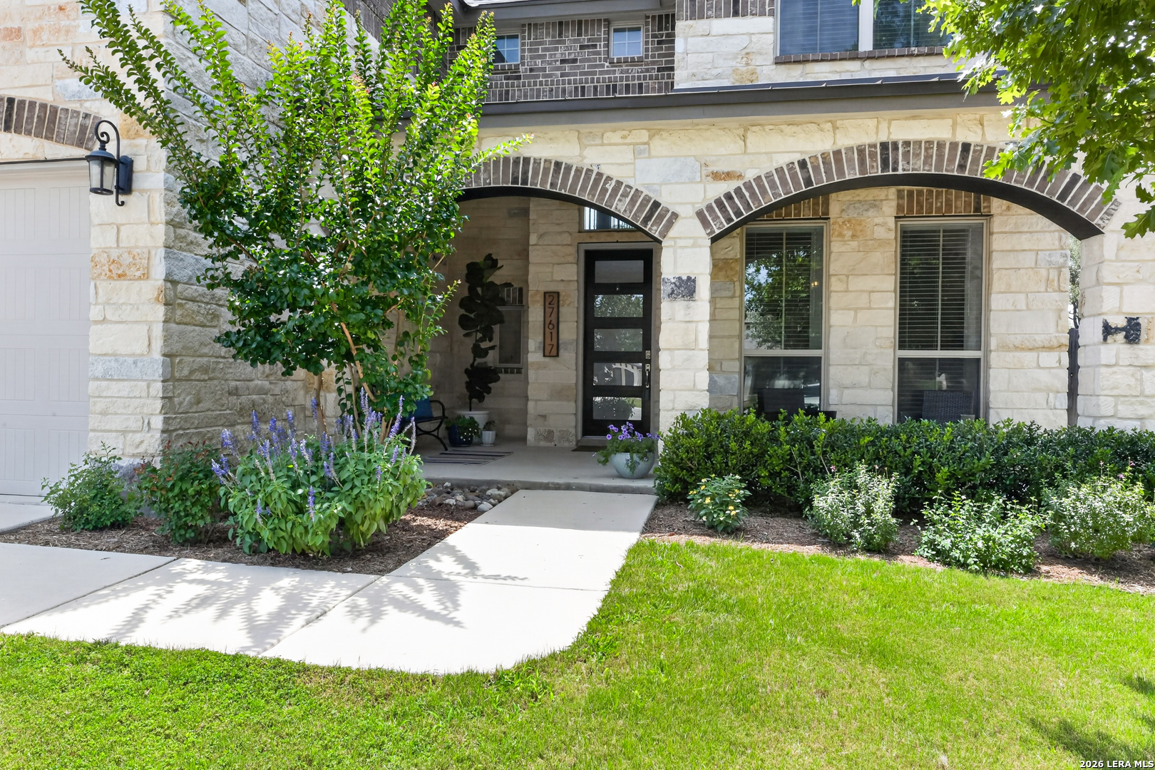 27617 FALLS CV