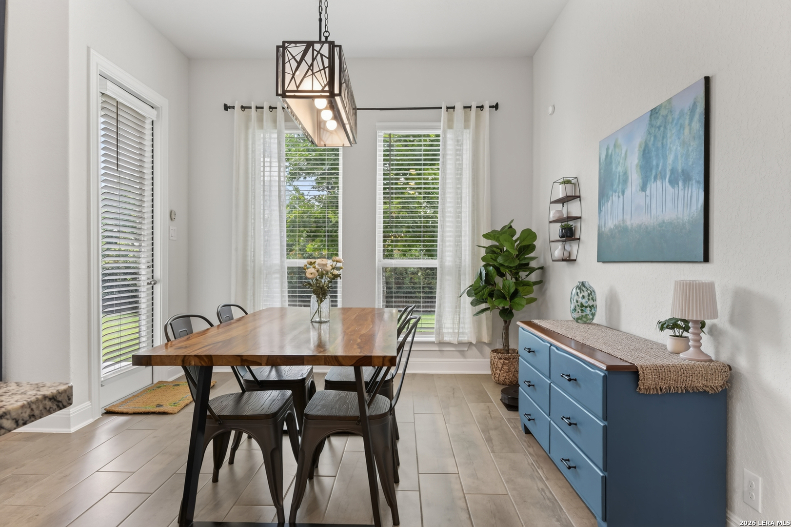27617 FALLS CV