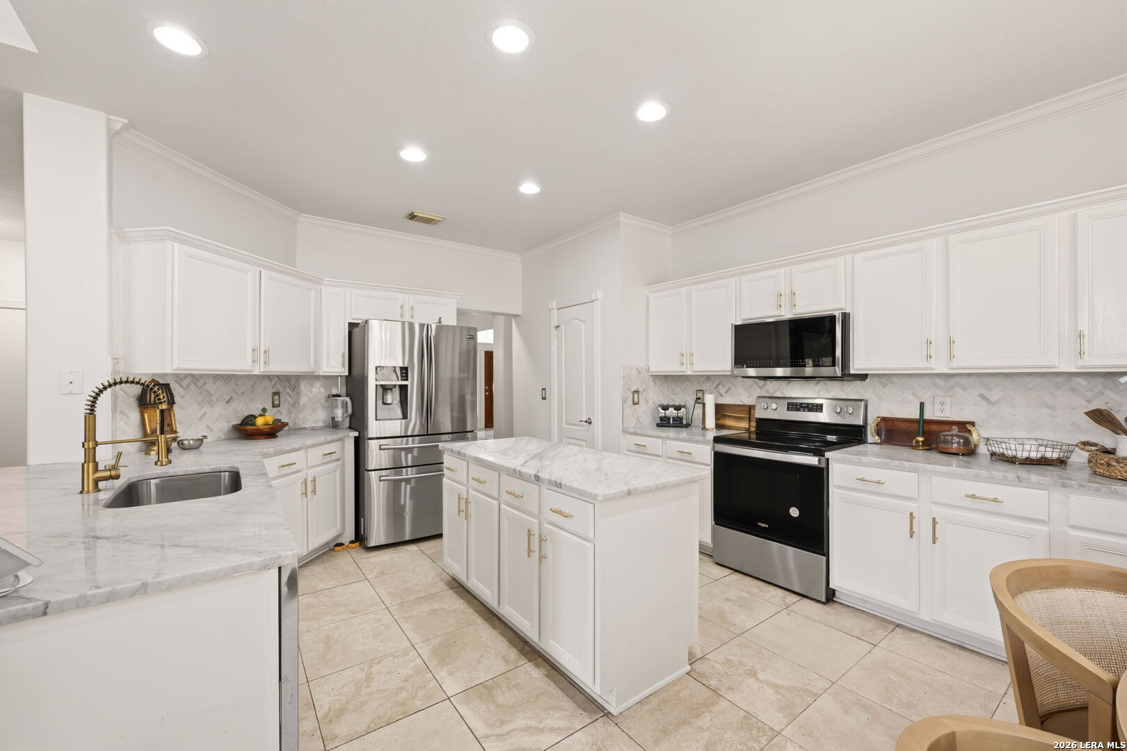 20811 Wild Springs