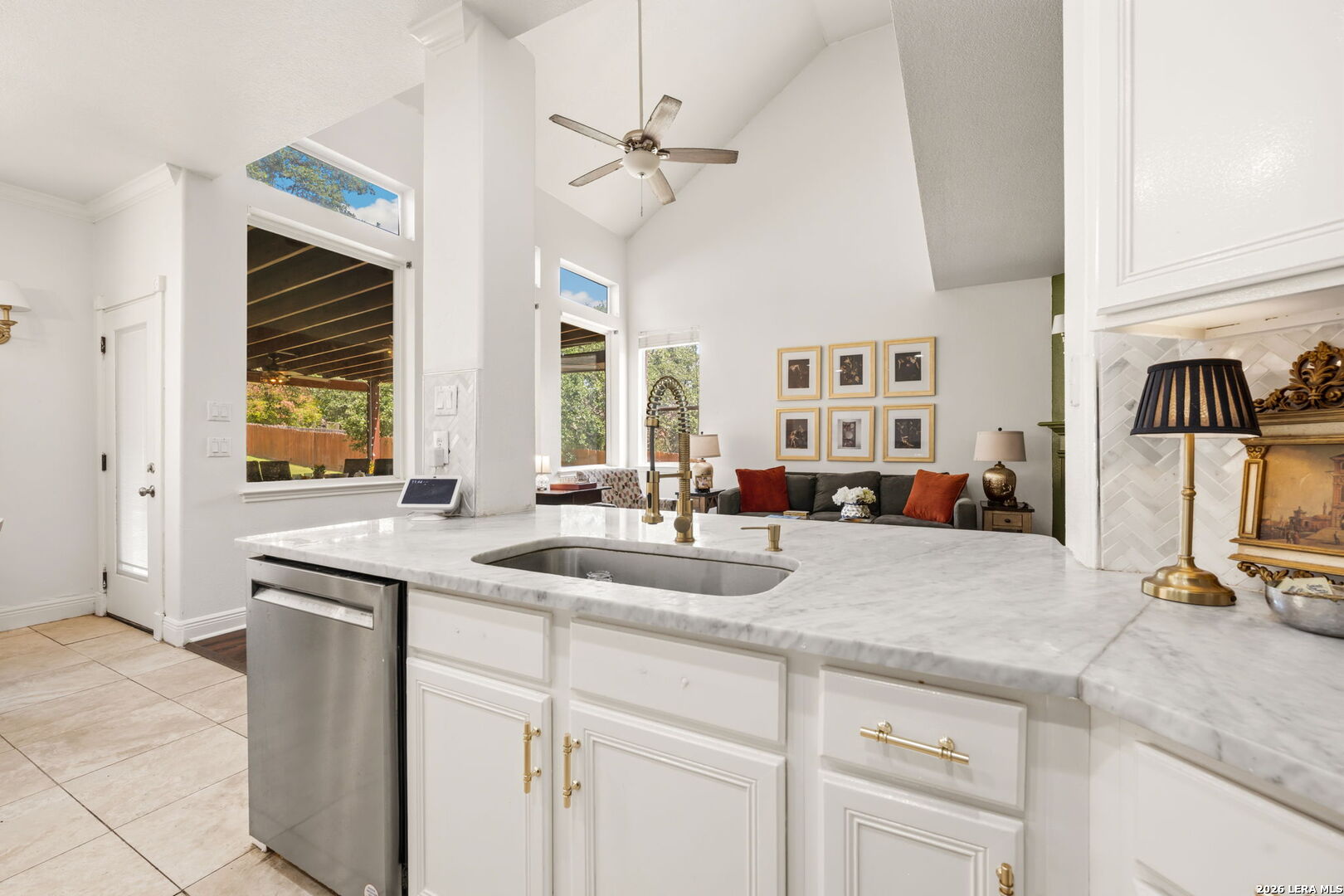20811 Wild Springs