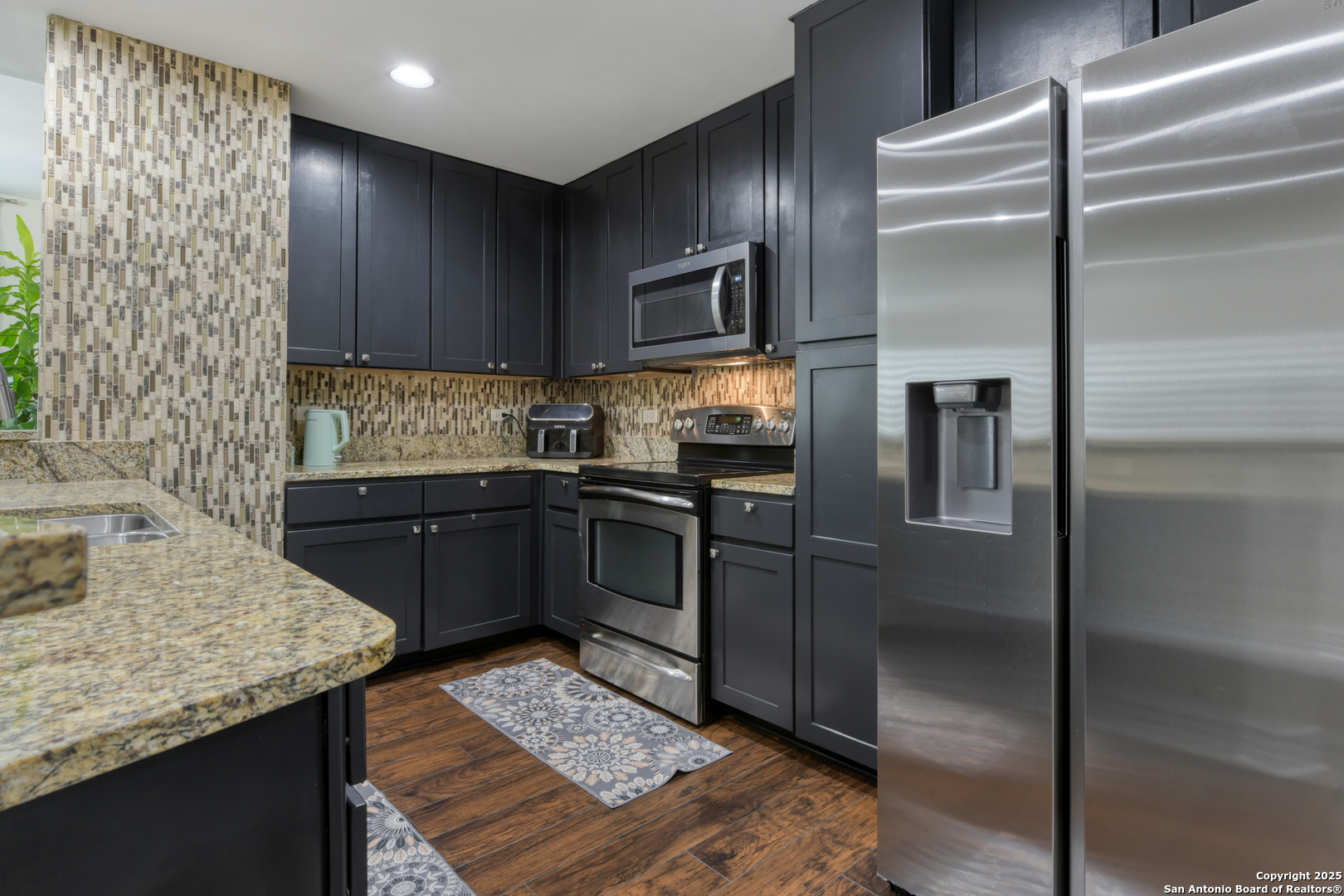 215 N Center St. Unit: 206