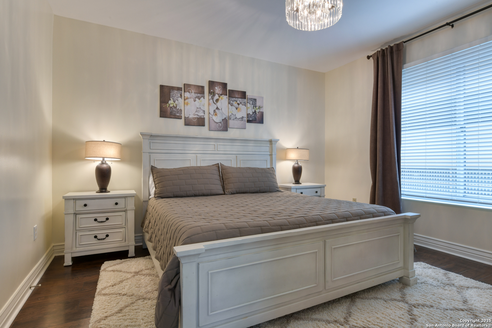 215 N Center St. Unit: 206