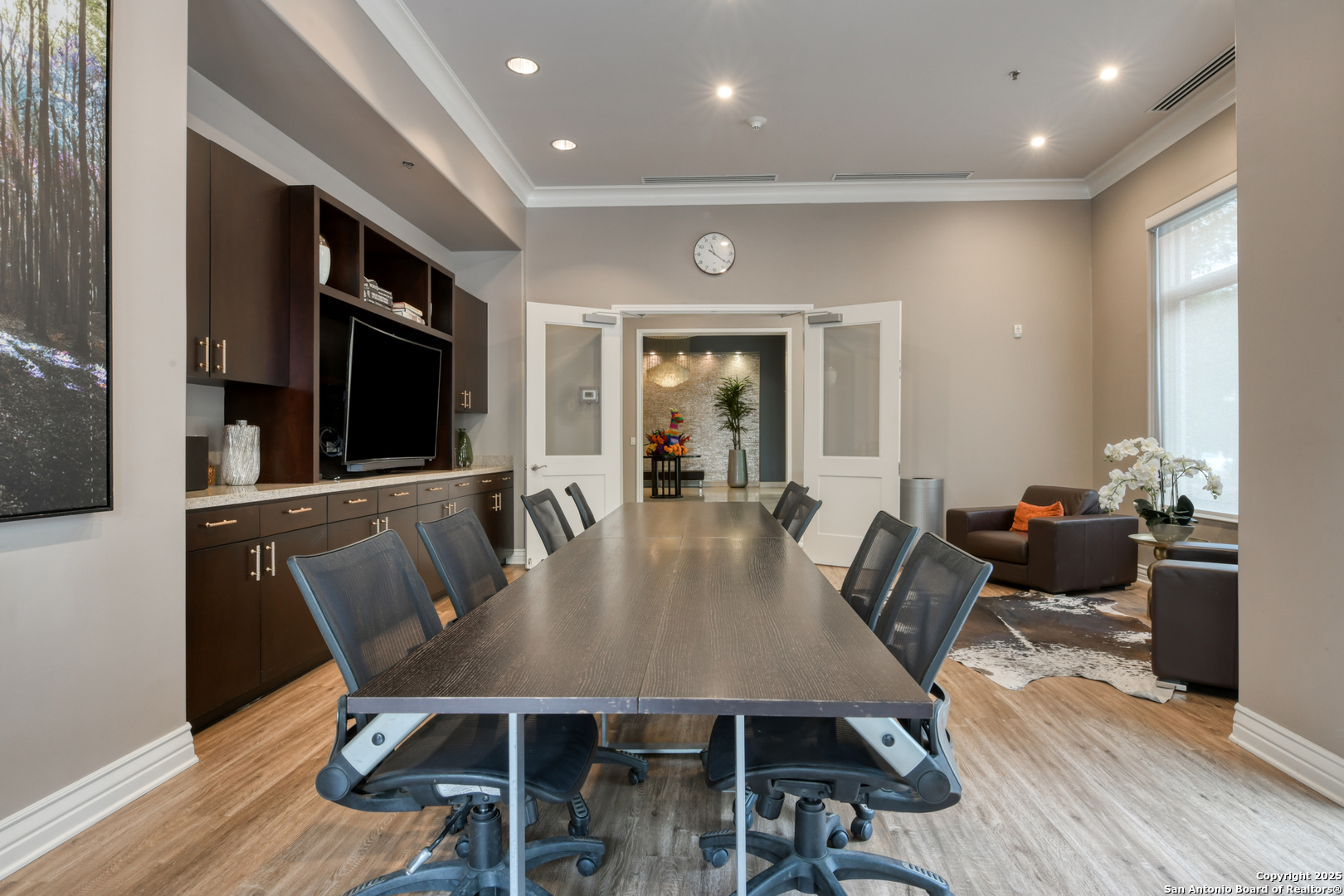 215 N Center St. Unit: 206