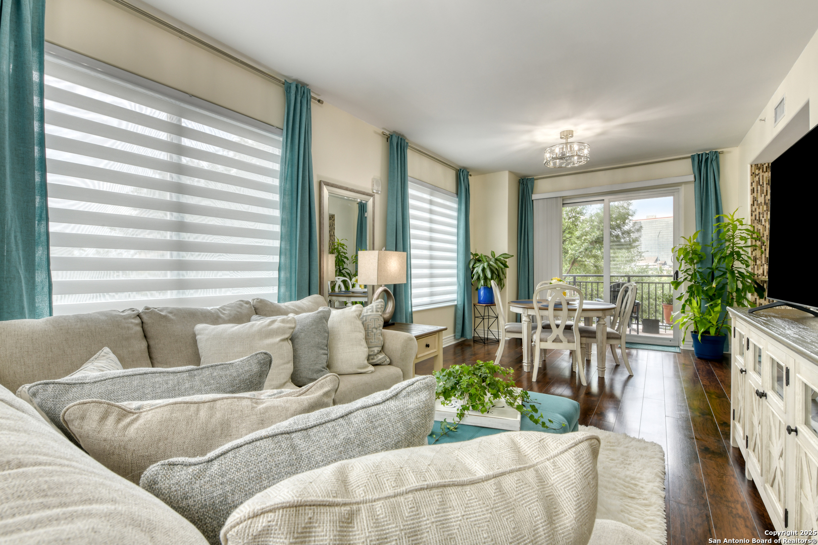 215 N Center St. Unit: 206