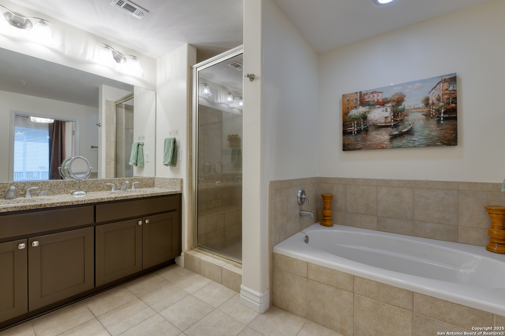 215 N Center St. Unit: 206