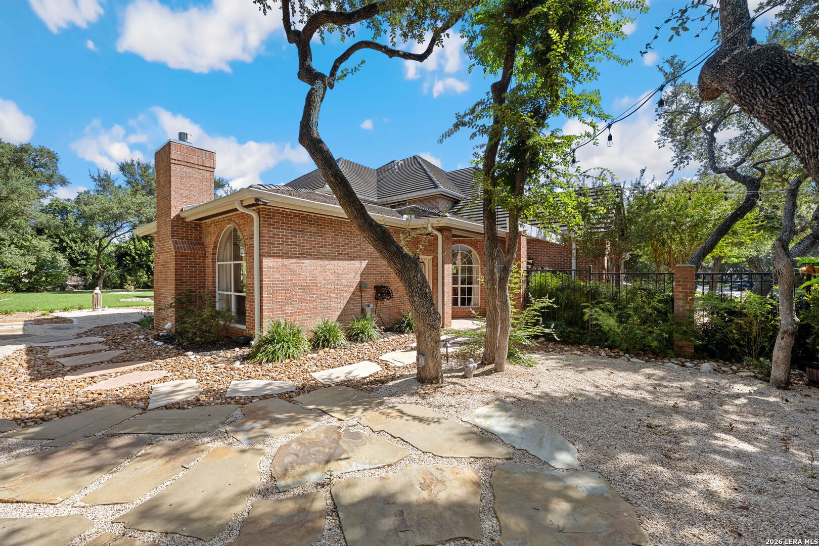 2 Charterwood